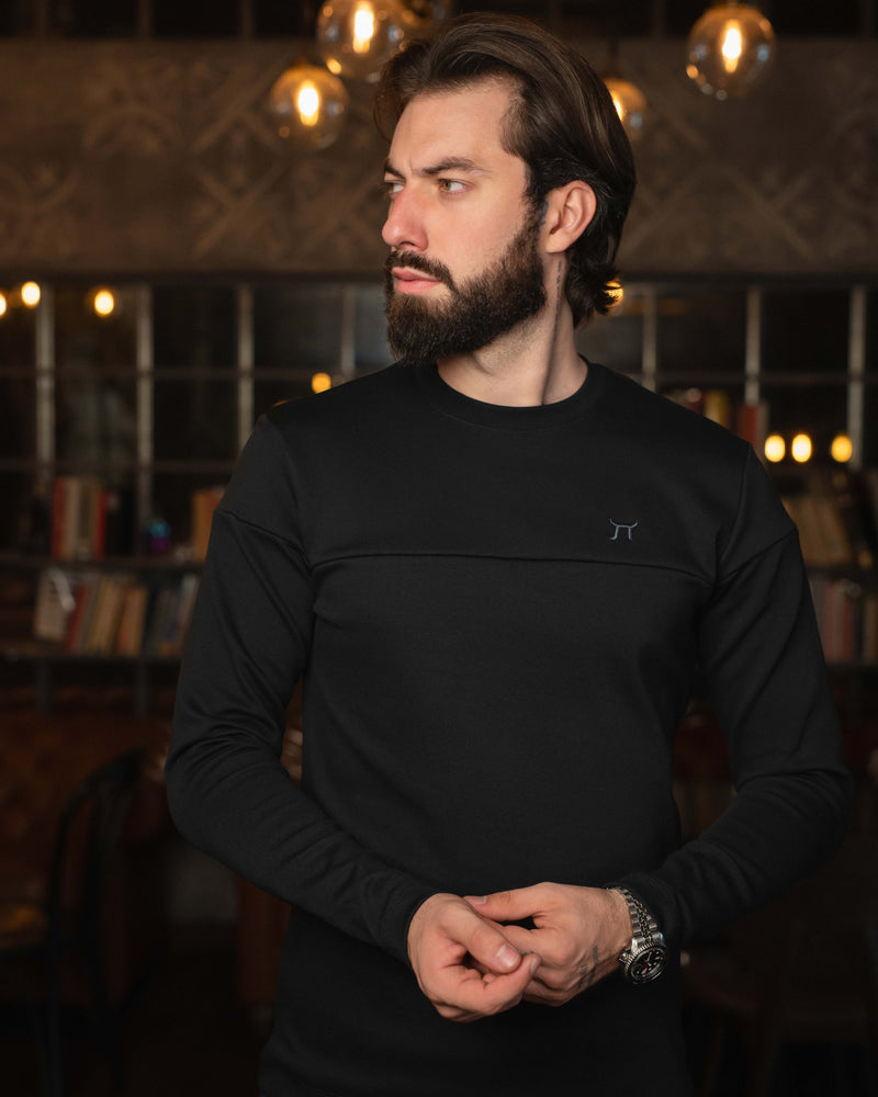 LAZARE™ CLASSIC SWEATSHIRT - BLACK