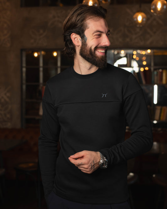 LAZARE™ CLASSIC SWEATSHIRT - BLACK