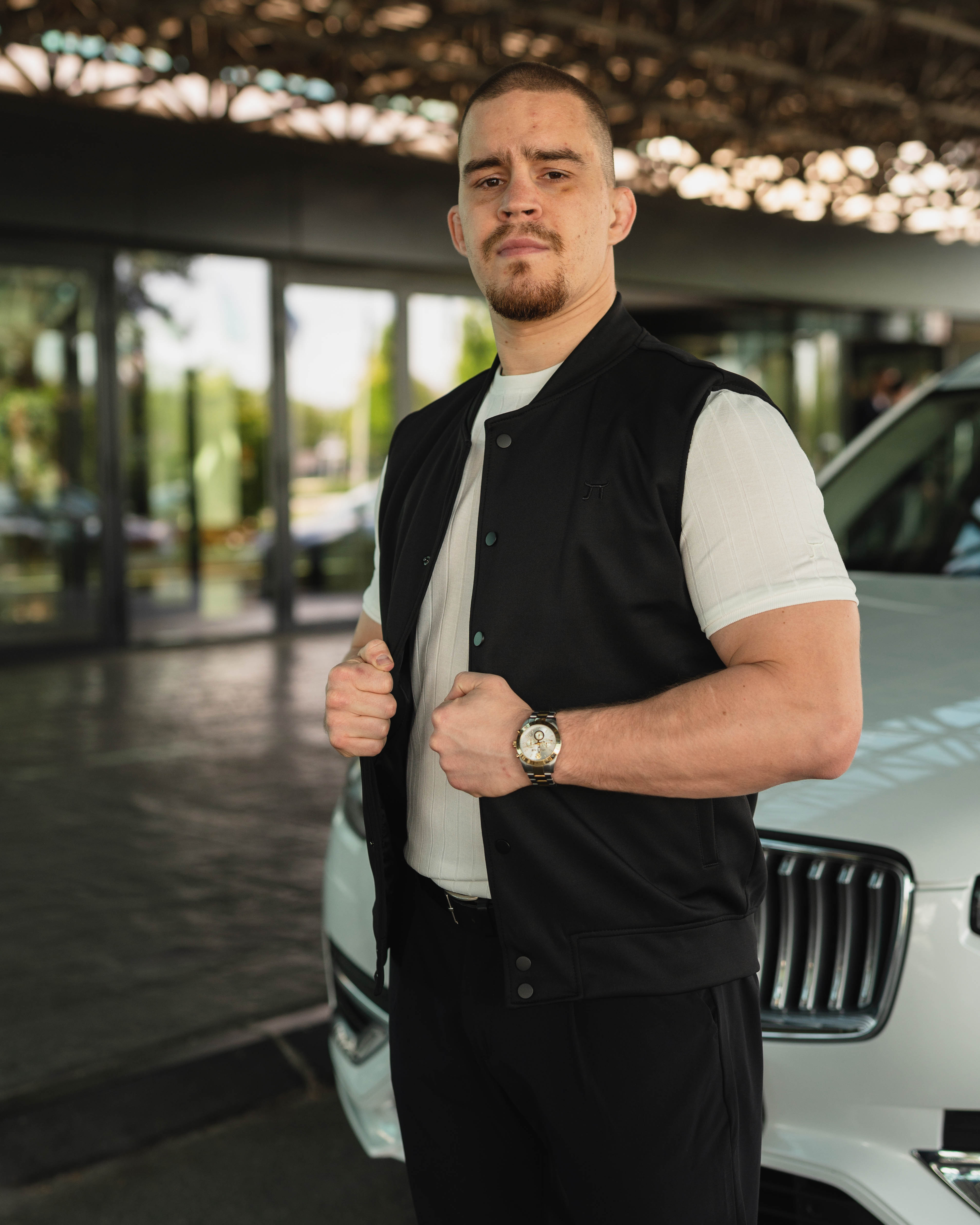 LAZARE™ PRESTIGE VEST - BLACK