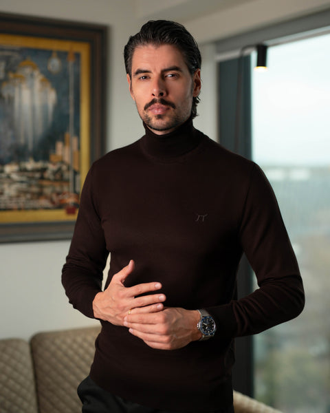 LAZARE™ CLASSIC ROLLNECK - DARK BROWN