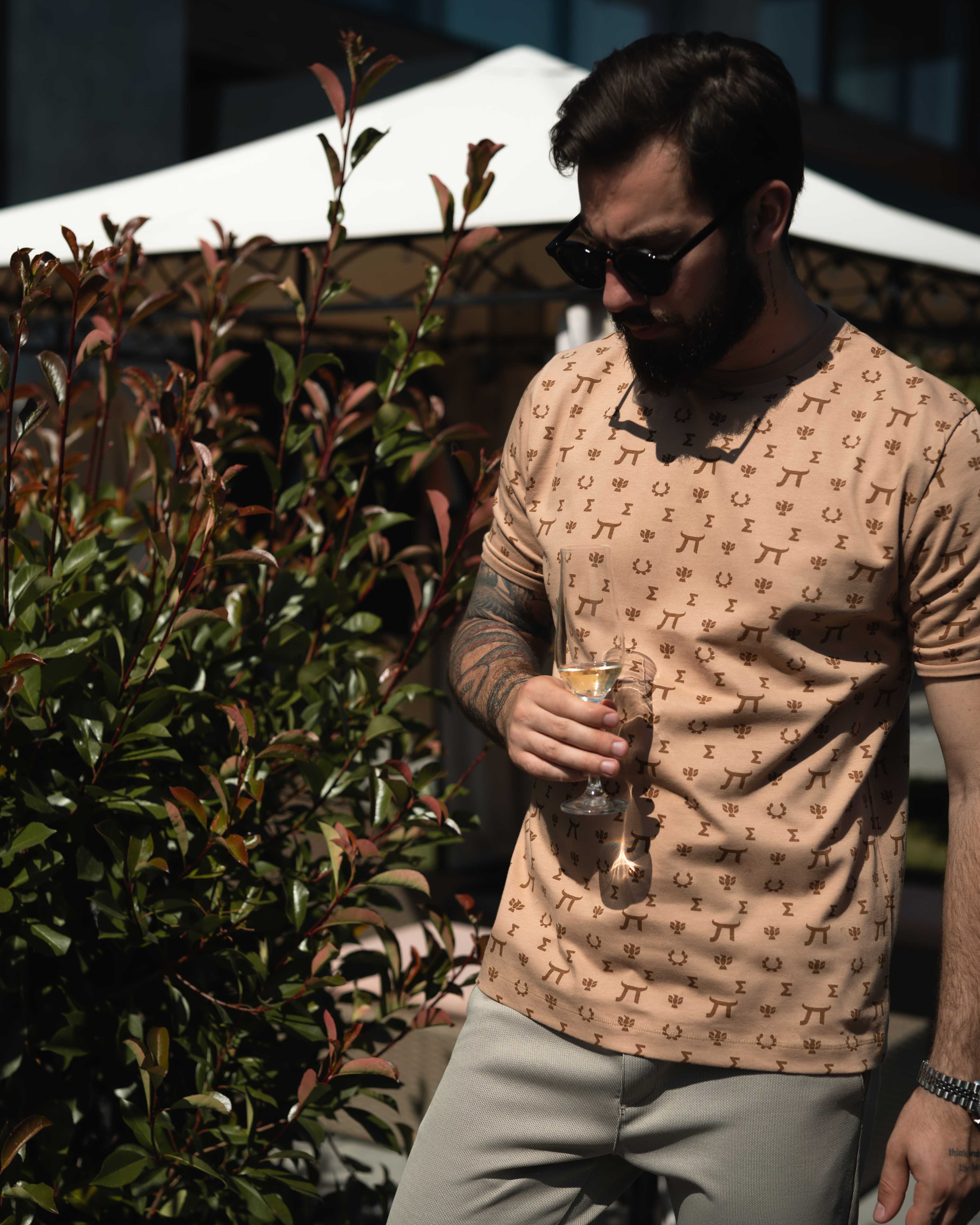 LAZARE™ DESIGNER T-SHIRT - SAND CHOCOLATE